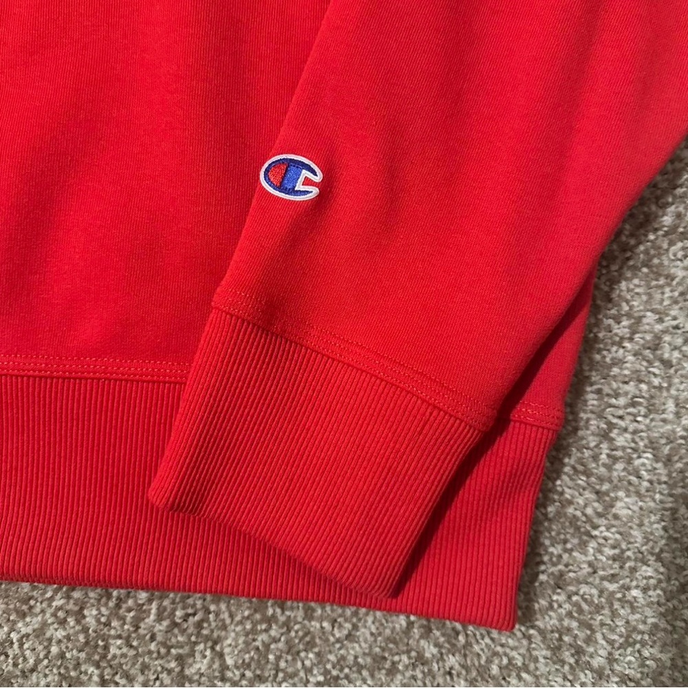 Red Champion crewneck sweatshirt - Picture 2 of 5